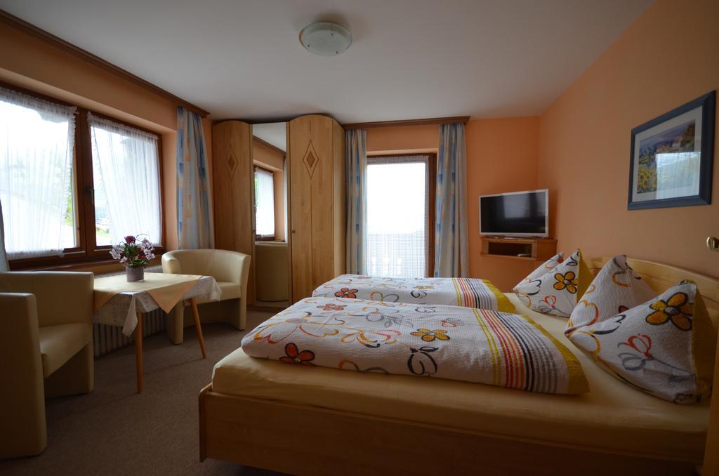 Gaestehaus Friedl Kirchberg in Tirol Ruang foto